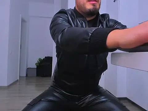 ZackMasterss online show from November 2025 12:09:01 AM