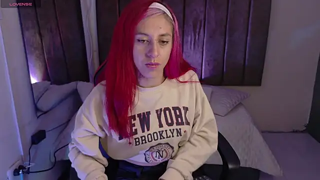 Alektra bryce online show from November 2025 07:34:02 PM