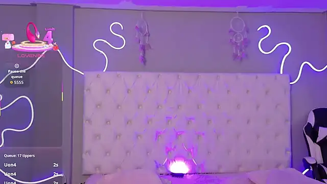 Alektra bryce online show from November 2025 07:45:02 PM