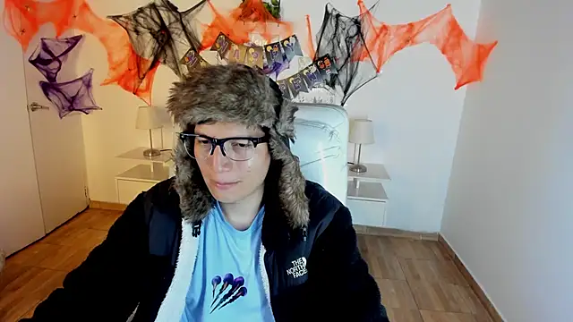 Snapshot of Golden-Boyy chatting on October 2025 03:53:02 AM Golden-Boyy online show from October 2025 03:53:02 AM