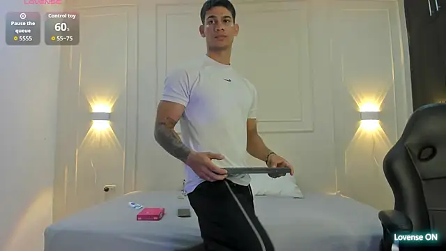 Snapshot of ANDRES_STUD chatting on May 2026 03:57:02 AM ANDRES STUD online show from May 2026 03:57:02 AM