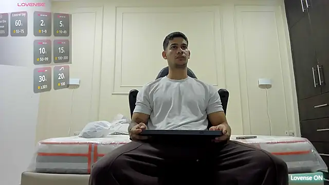 Snapshot of ANDRES_STUD chatting on May 2026 03:22:02 AM ANDRES STUD online show from May 2026 03:22:02 AM