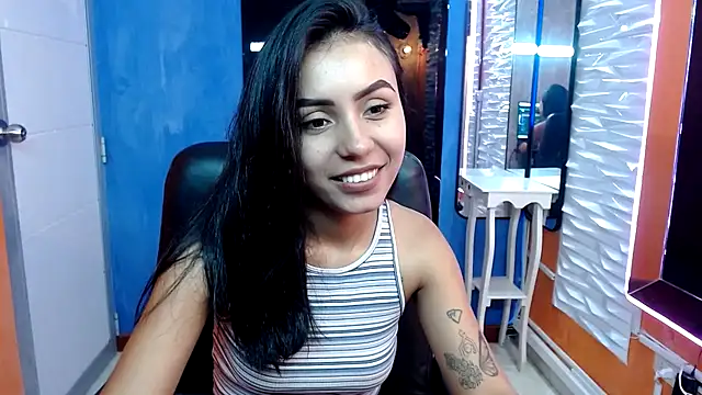 Snapshot of julieta_fn chatting on November 2025 03:55:01 PM julieta fn online show from November 2025 03:55:01 PM