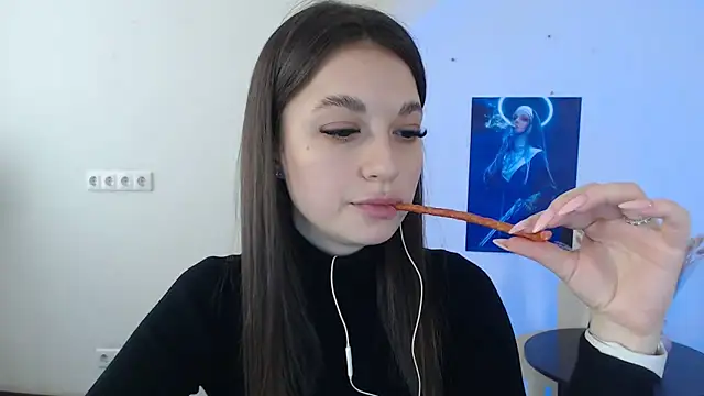 Eva Eldis online show from March 2025 01:40:01 PM