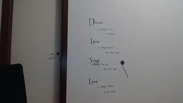 Snapshot of Eva_Eldis chatting on September 2025 01:33:01 PM Eva Eldis online show from September 2025 01:33:01 PM