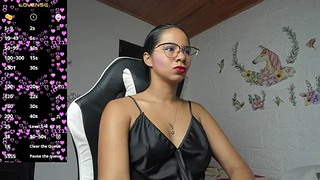 Snapshot of alisson_hoffman05 chatting on July 2026 03:59:01 PM alisson hoffman05 online show from July 2026 03:59:01 PM