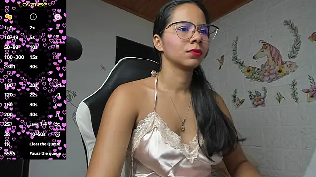 Snapshot of alisson_hoffman05 chatting on August 2026 06:32:01 PM alisson hoffman05 online show from August 2026 06:32:01 PM