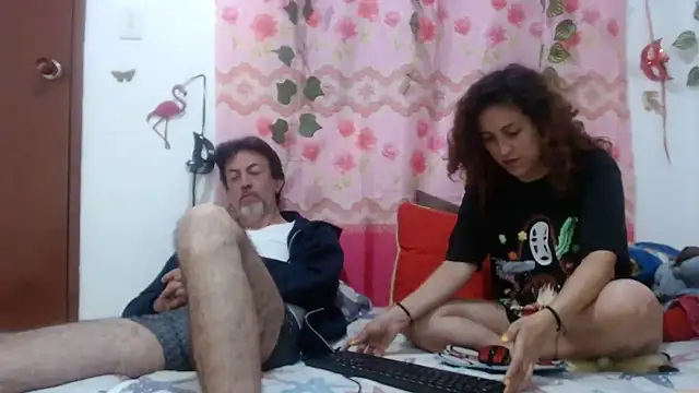 Snapshot of jeans_and_emma chatting on March 2025 01:48:02 AM jeans and emma online show from March 2025 01:48:02 AM