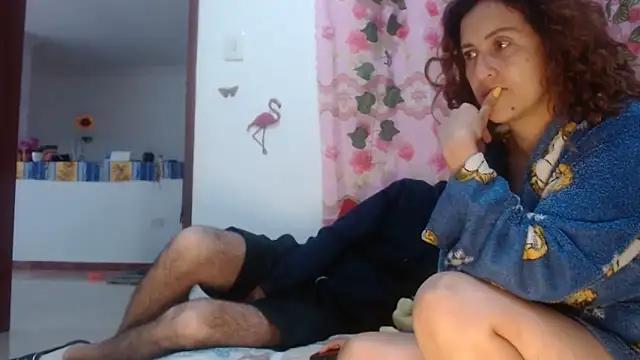 Snapshot of jeans_and_emma chatting on March 2025 12:26:01 PM jeans and emma online show from March 2025 12:26:01 PM