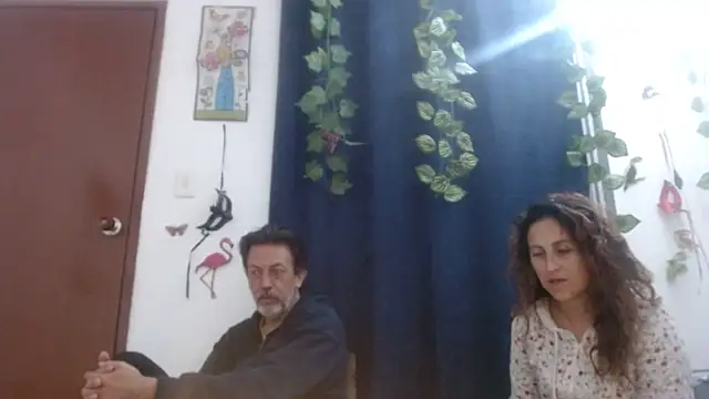 Snapshot of jeans_and_emma chatting on March 2025 01:56:02 AM jeans and emma online show from March 2025 01:56:02 AM