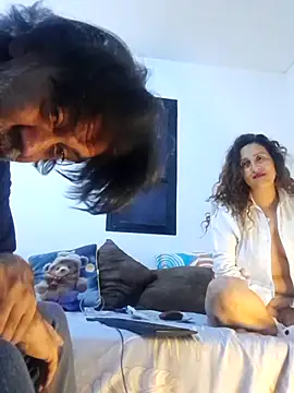 Snapshot of jeans_and_emma chatting on September 2025 03:30:02 AM jeans and emma online show from September 2025 03:30:02 AM