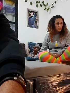 Snapshot of jeans_and_emma chatting on October 2025 01:49:02 AM jeans and emma online show from October 2025 01:49:02 AM