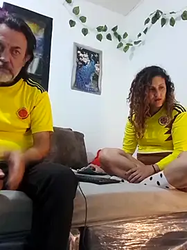 Snapshot of jeans_and_emma chatting on October 2025 10:41:01 PM jeans and emma online show from October 2025 10:41:01 PM