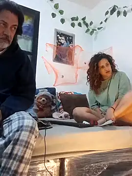 Snapshot of jeans_and_emma chatting on October 2025 07:31:01 AM jeans and emma online show from October 2025 07:31:01 AM