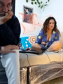 Snapshot of jeans_and_emma chatting on October 2025 03:53:01 AM jeans and emma online show from October 2025 03:53:01 AM