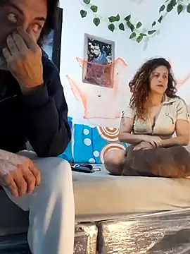 Snapshot of jeans_and_emma chatting on October 2025 01:02:02 AM jeans and emma online show from October 2025 01:02:02 AM