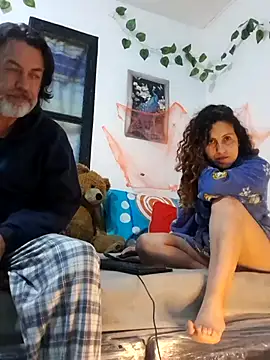 Snapshot of jeans_and_emma chatting on October 2025 01:51:02 AM jeans and emma online show from October 2025 01:51:02 AM