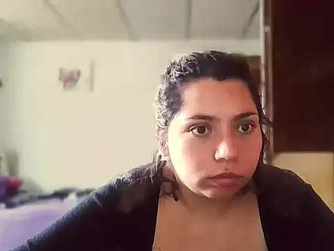 isabellapurple online show from February 2026 07:32:02 PM