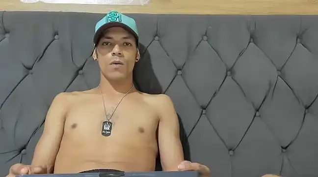 guyeifmaxiro online show from February 2025 12:21:02 AM