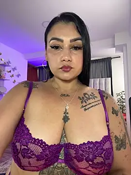 Madissonlove 1 online show from October 2025 12:47:01 PM