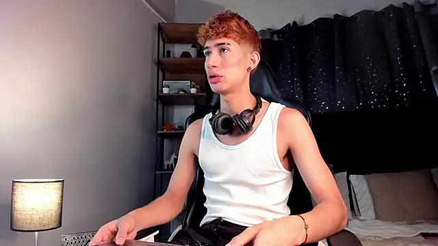 NovaaWheler online show from December 2025 01:42:01 PM