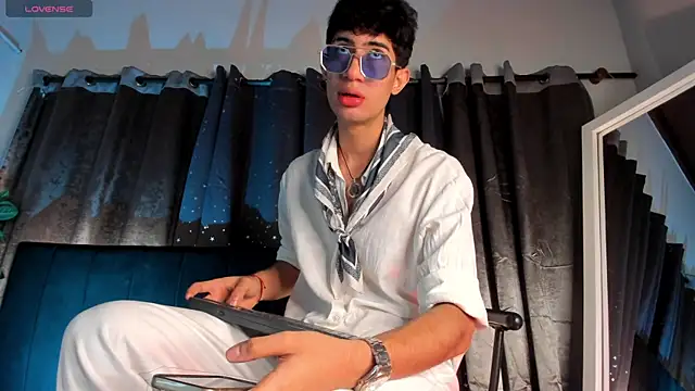 NovaaWheler online show from February 2026 12:12:01 PM