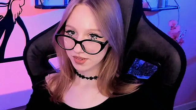 DariaTate online show from October 2025 11:33:01 AM