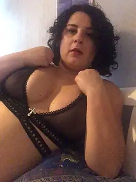 Snapshot of LunaSoleil9 chatting on February 2025 02:33:02 PM LunaSoleil9 online show from February 2025 02:33:02 PM