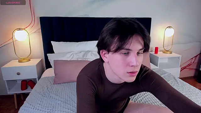 Snapshot of AdrianoAubert chatting on March 2025 06:21:02 AM AdrianoAubert online show from March 2025 06:21:02 AM