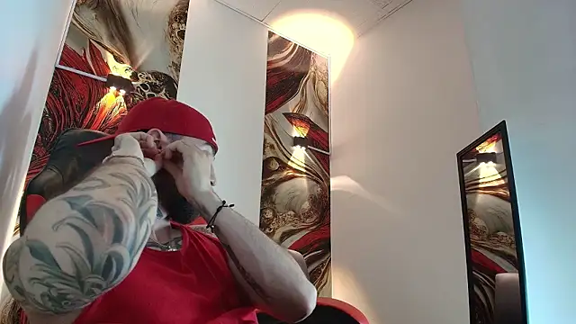 Luke davis01 online show from February 2026 01:07:02 PM