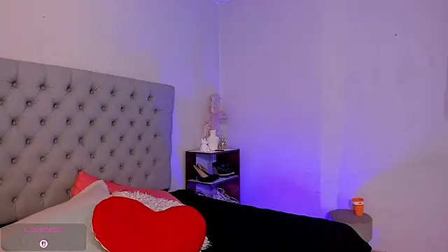 Morgan Wright online show from November 2025 05:38:01 PM