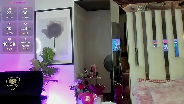 Snapshot of Cloee_Rainbow1 chatting on September 2025 12:06:01 PM Cloee Rainbow1 online show from September 2025 12:06:01 PM