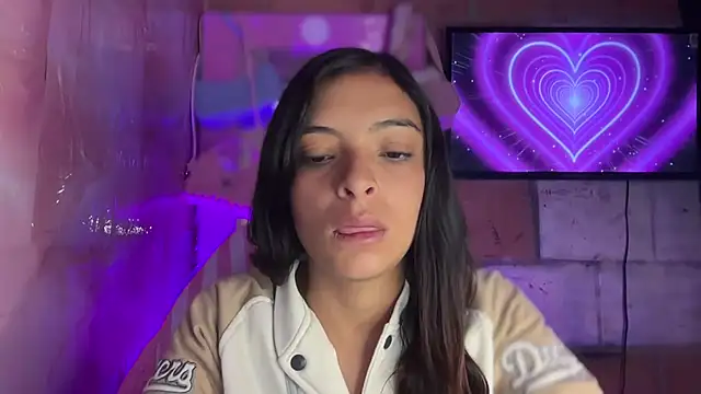 Snapshot of Skye_Moore chatting on June 2026 10:35:02 AM Skye Moore online show from June 2026 10:35:02 AM