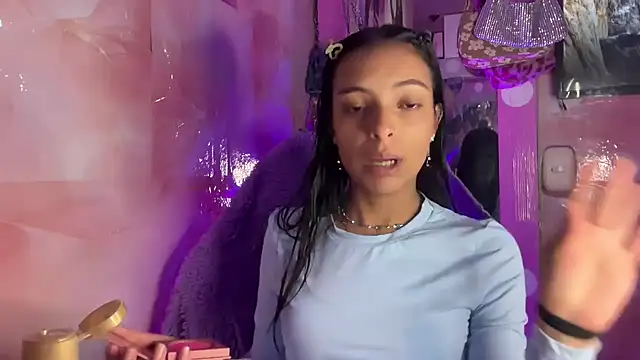 Snapshot of Skye_Moore chatting on August 2026 01:52:02 AM Skye Moore online show from August 2026 01:52:02 AM