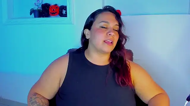 Snapshot of KourtneyEvans chatting on October 2025 03:33:02 PM KourtneyEvans online show from October 2025 03:33:02 PM