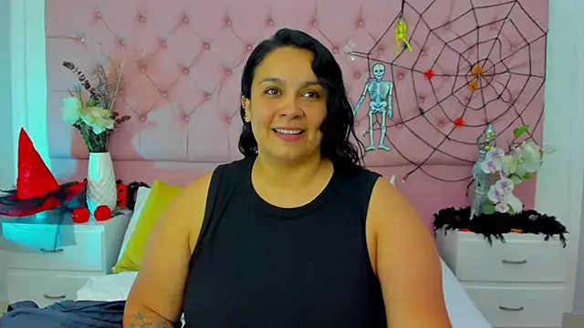 Snapshot of KourtneyEvans chatting on November 2025 08:55:01 PM KourtneyEvans online show from November 2025 08:55:01 PM