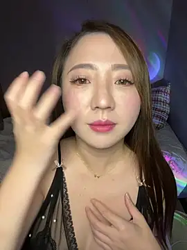 Hannababy  online show from December 2025 06:37:02 PM