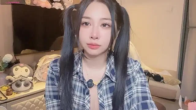 Snapshot of Moonccoi chatting on September 2025 07:14:02 PM Moonccoi online show from September 2025 07:14:02 PM