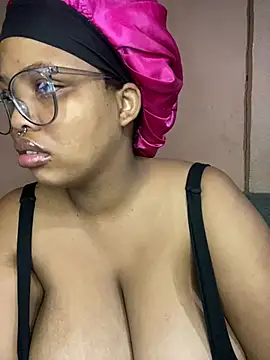 Snapshot of NonoGotBoobies chatting on March 2025 05:30:01 AM NonoGotBoobies online show from March 2025 05:30:01 AM