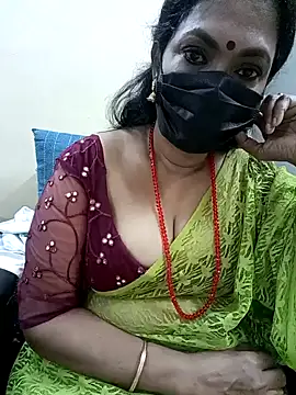 Snapshot of niiveditha chatting on February 2025 09:06:02 PM niiveditha online show from February 2025 09:06:02 PM