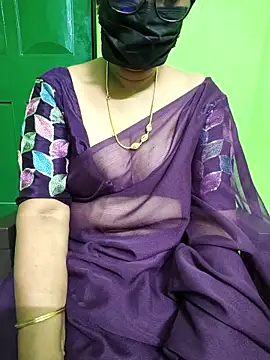 Snapshot of niiveditha chatting on March 2025 03:54:02 AM niiveditha online show from March 2025 03:54:02 AM