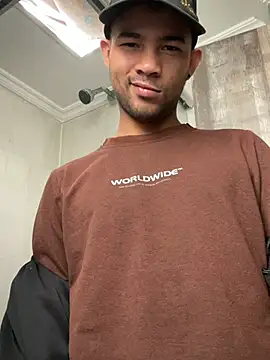 Snapshot of Twink_X chatting on February 2025 01:48:02 PM Twink X online show from February 2025 01:48:02 PM