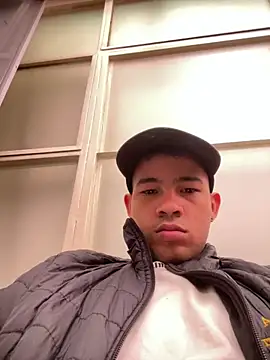 Snapshot of Twink_X chatting on February 2025 07:21:01 PM Twink X online show from February 2025 07:21:01 PM