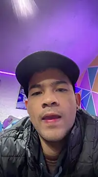 Snapshot of Twink_X chatting on February 2025 01:08:01 AM Twink X online show from February 2025 01:08:01 AM