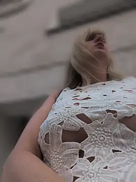 Sexybiene969 online show from May 2026 06:09:01 PM