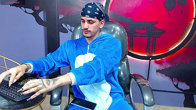 Dirty Kingg online show from October 2025 08:13:02 PM