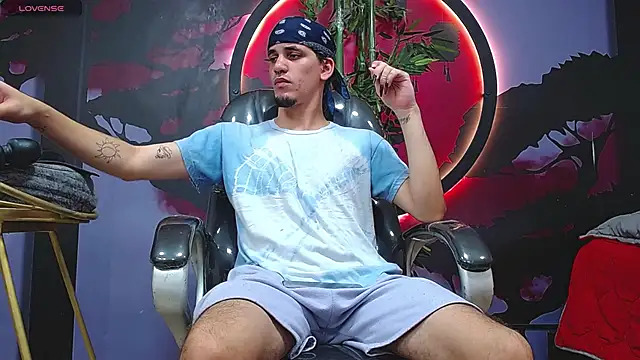 Dirty Kingg online show from November 2025 08:18:01 PM