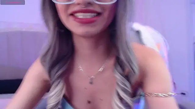 Snapshot of Emerald_gh chatting on September 2025 01:43:01 AM Emerald gh online show from September 2025 01:43:01 AM