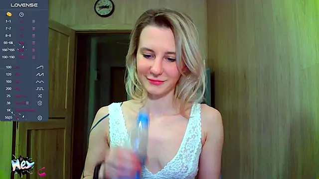 Caramel piegirl online show from September 2025 07:47:01 PM