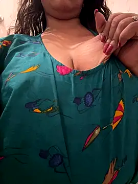 Snapshot of sinnerlady chatting on November 2025 09:28:01 PM sinnerlady online show from November 2025 09:28:01 PM